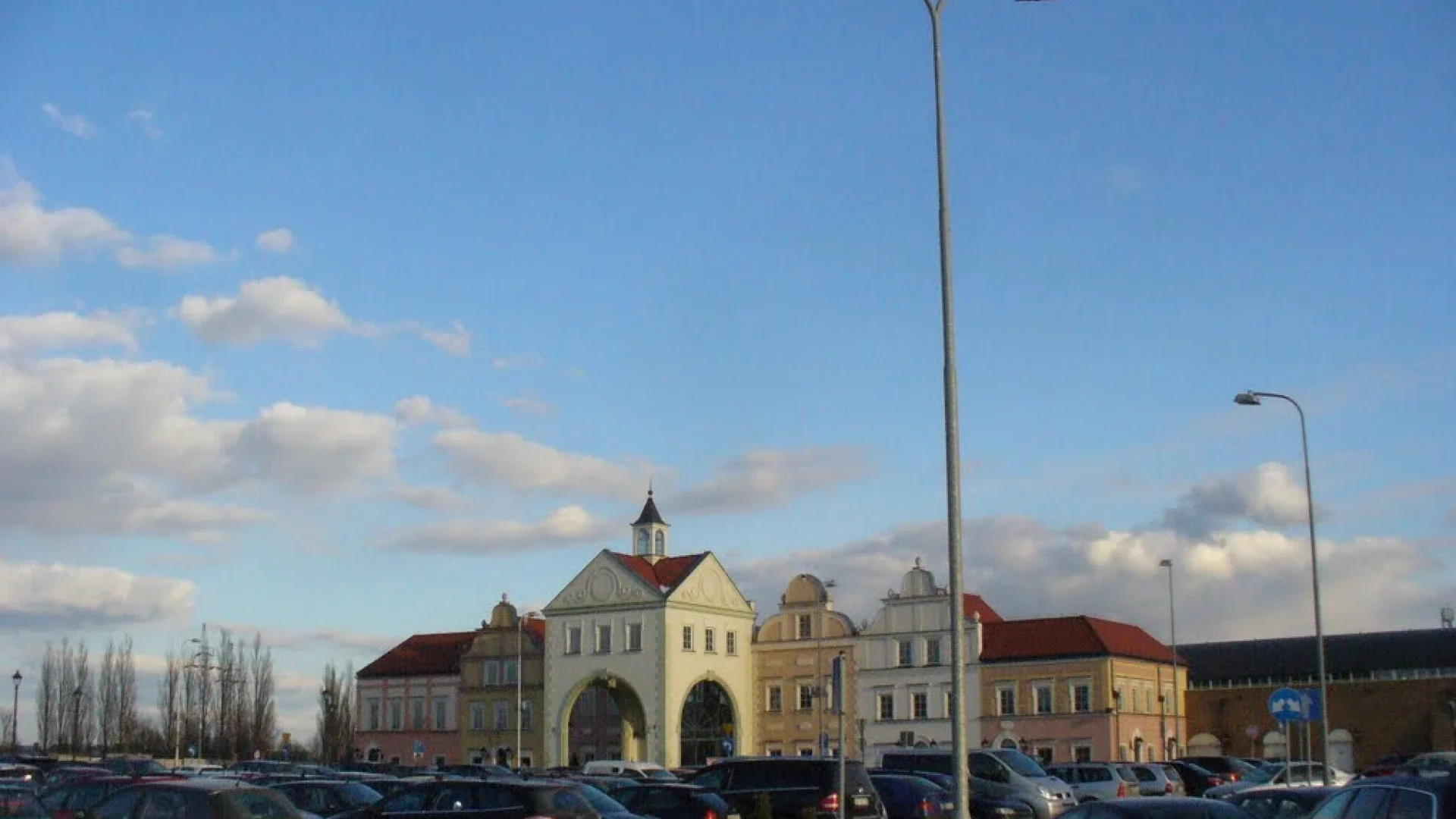 Outlet Fashion House Piaseczno