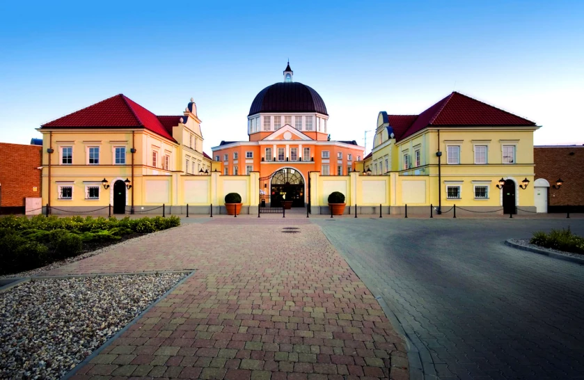 Outlet Fashion House Piaseczno